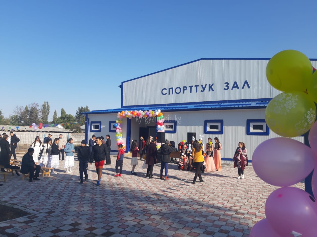 Чүй облусунун Панфилов районуна караштуу Фрунзе айыл өкмөтүндө алгачкы жолу жаш балдар спорт мектеби ачылды.